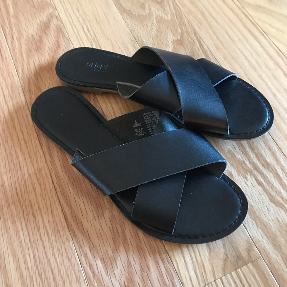 Old Navy sandals! Size 8 worn once
